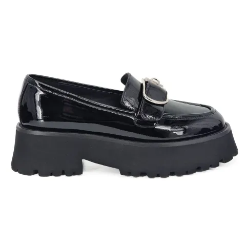 Лоферы женские