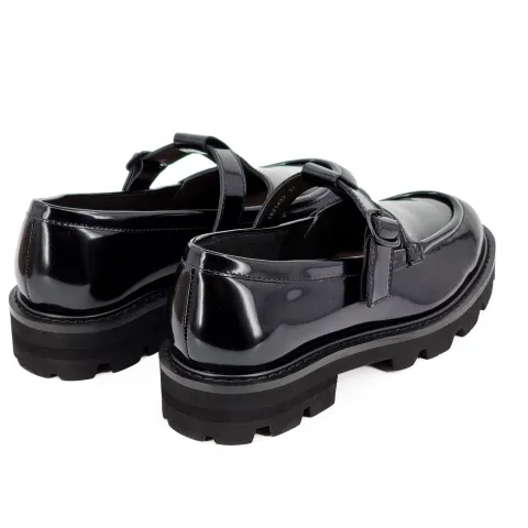 Лоферы женские