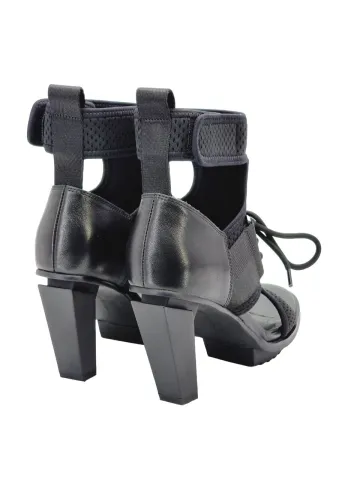 Босоножки жеские