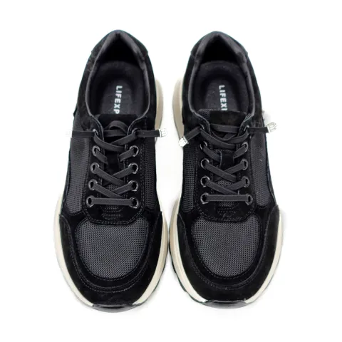 Кроссовки женские