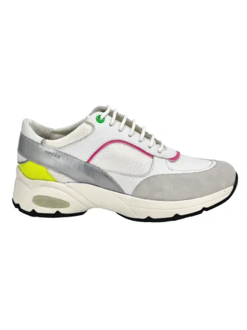 Кроссовки женские