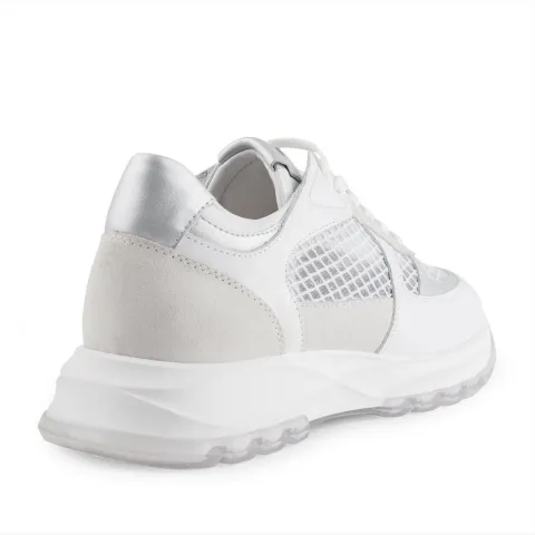 Кроссовки женские