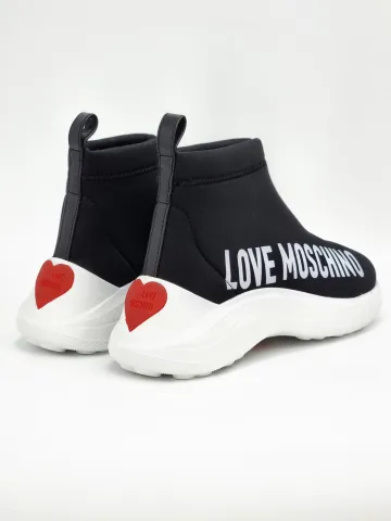 Кроссовки женские