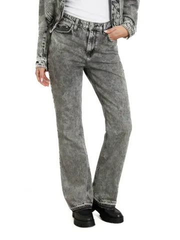 Джинсы женские