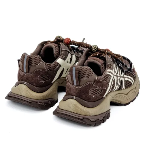 Кроссовки женские