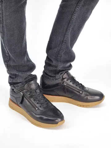 Кроссовки мужские