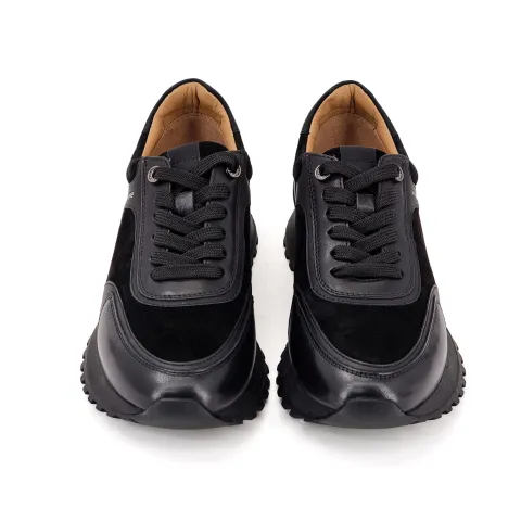 Кроссовки женские