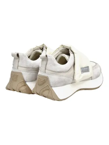 Кроссовки женские