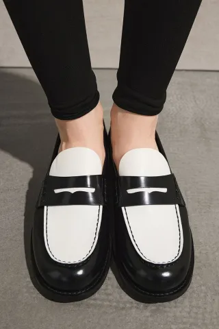 Лоферы женские