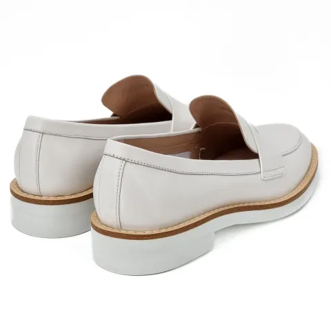 Лоферы женские