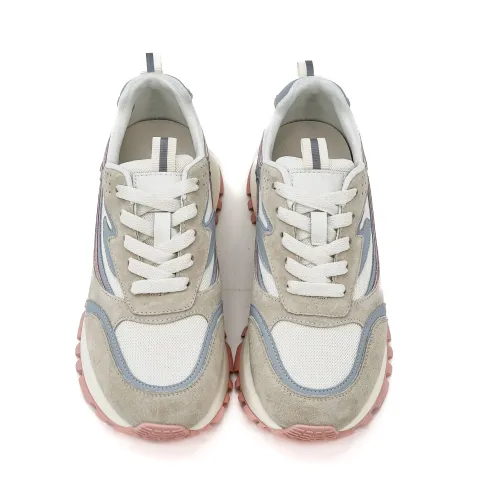 Кроссовки женские