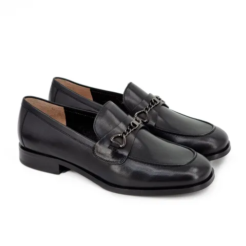 Лоферы женские