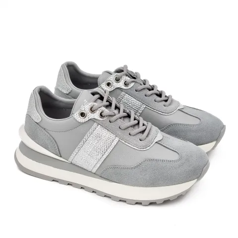 Кроссовки женские