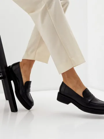 Лоферы женские