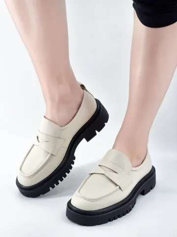 Лоферы женские