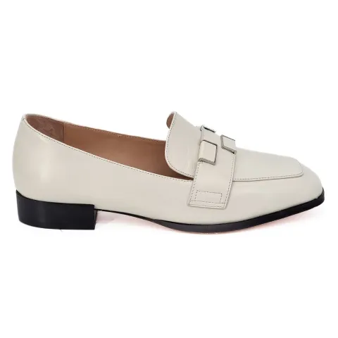 Лоферы женские