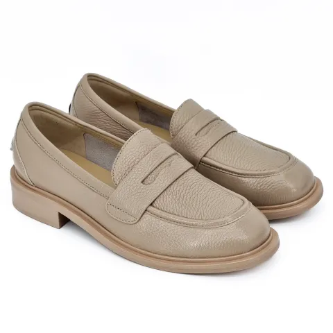 Лоферы женские