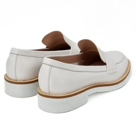 Лоферы женские