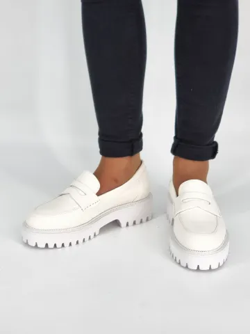 Лоферы женские