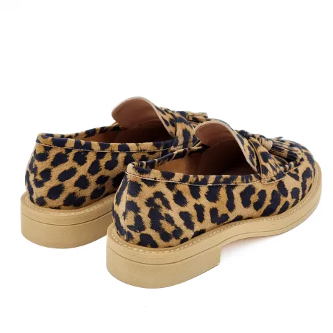 Лоферы женские