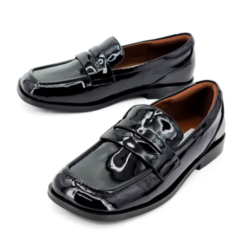 Лоферы женские