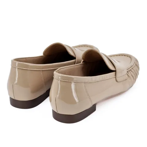 Лоферы женские