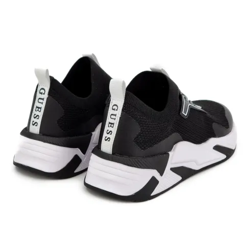 Кроссовки женские