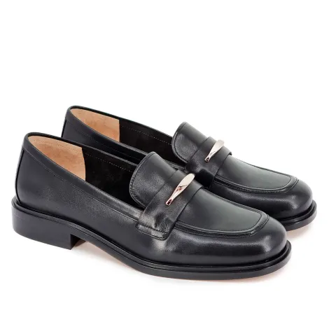 Лоферы женские