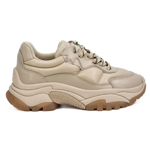 Кроссовки женские