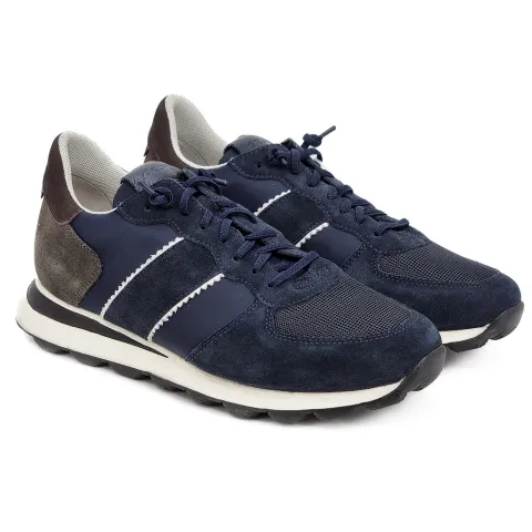 Кроссовки мужские