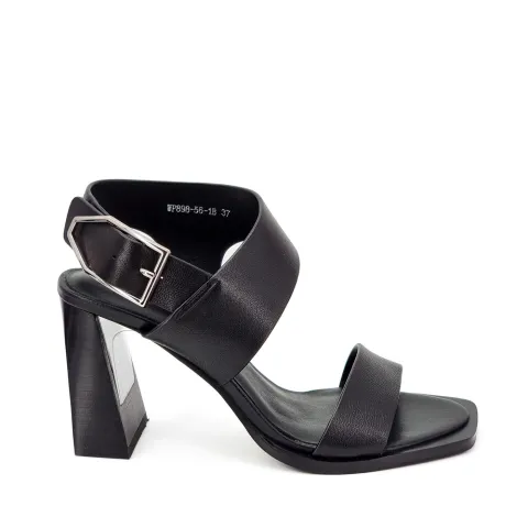 Босоножки женские