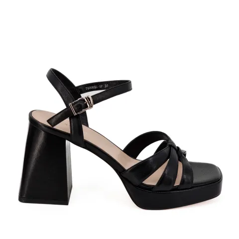 Босоножки женские