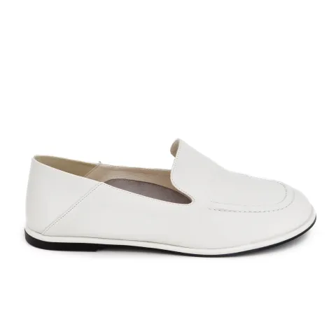 Лоферы женские