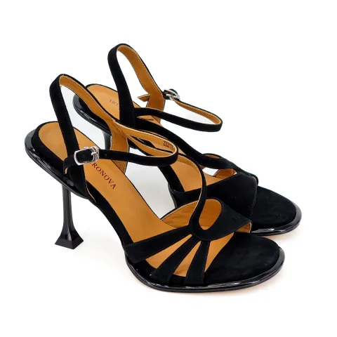 Босоножки женские