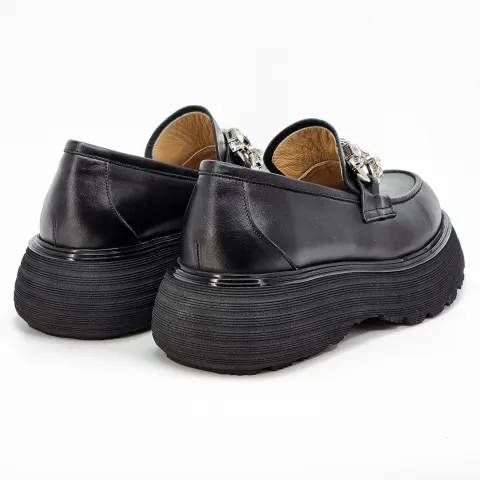 Лоферы женские