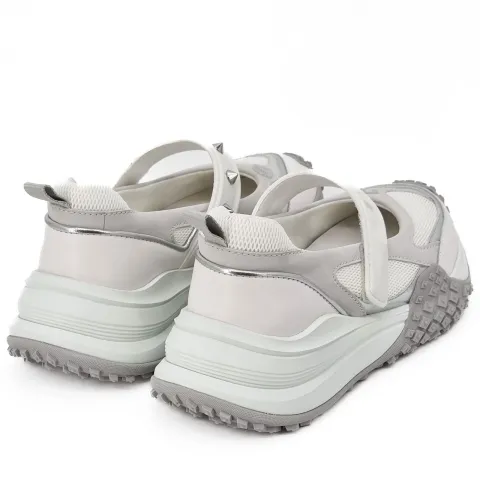 Кроссовки женские