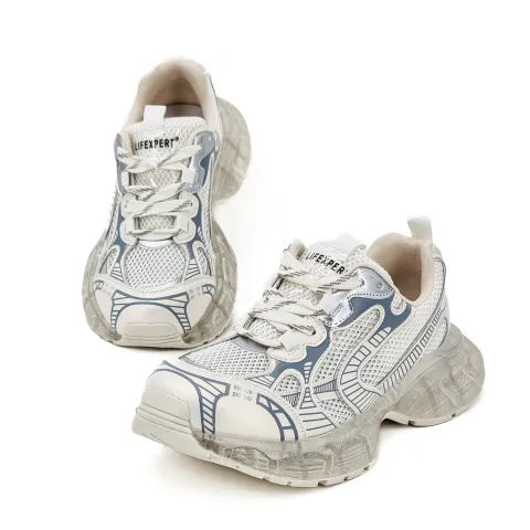 Кроссовки женские