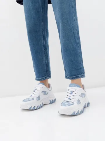 Кроссовки женские