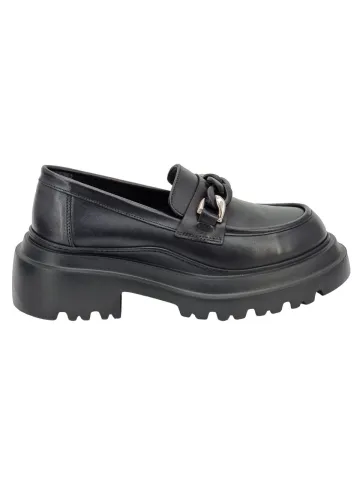 Лоферы женские