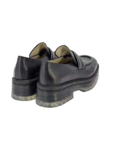 Лоферы женские