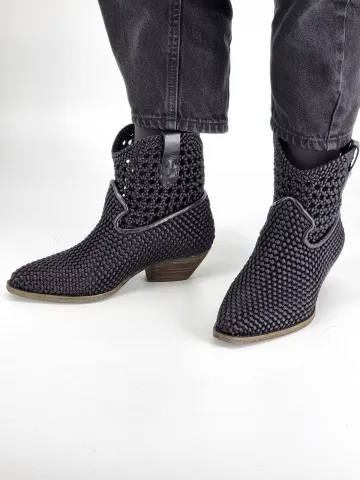 Казаки женские