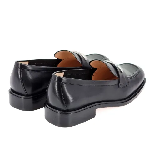 Лоферы женские