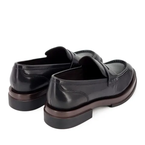 Лоферы женские