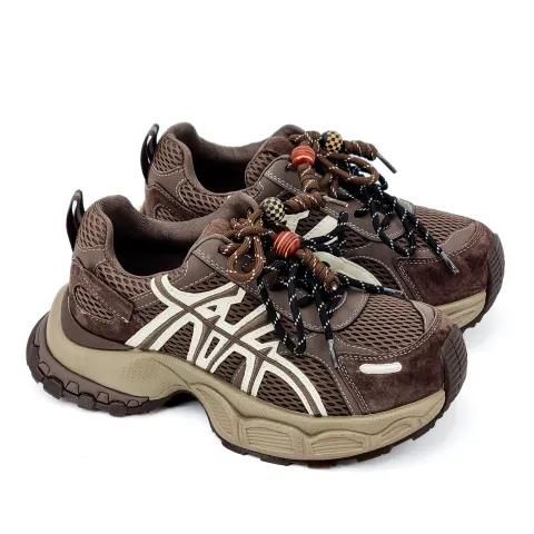 Кроссовки женские