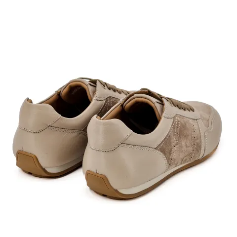 Кроссовки женские