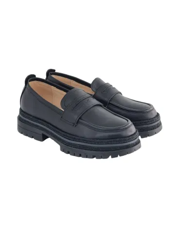 Лоферы женские