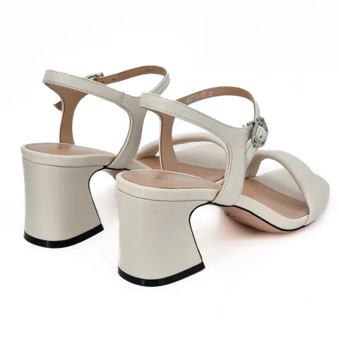 Босоножки женские