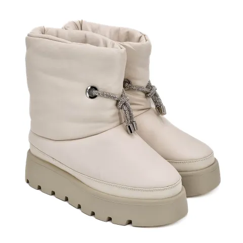 Дутики женские