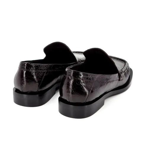 Лоферы женские