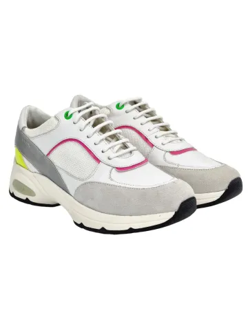 Кроссовки женские